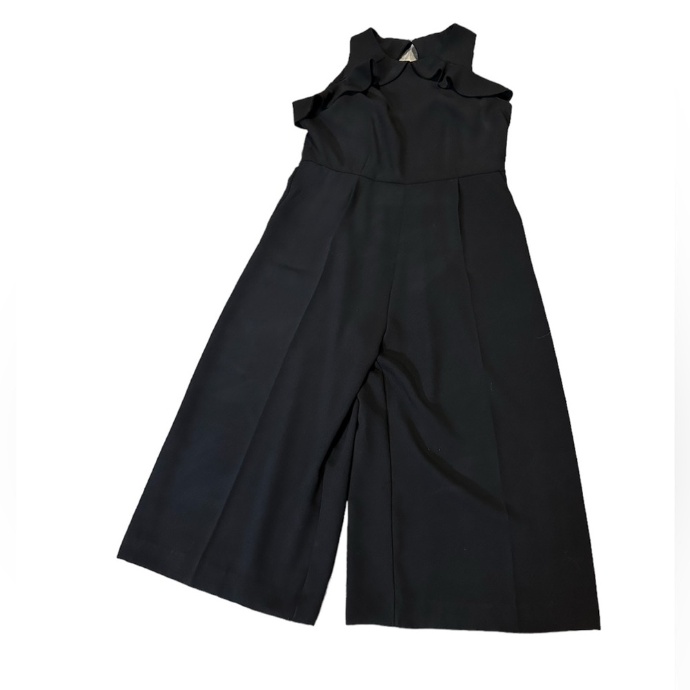 Le chateau Large black jumpsuit cropped ruffles sleeveless pockets minimalist